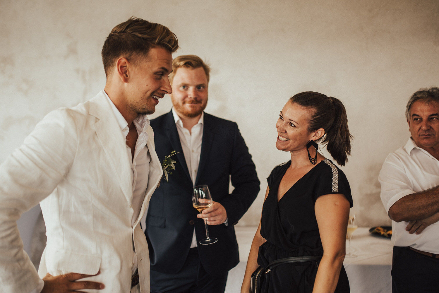 Vedno ženin vpraša, kako se je odrezal.