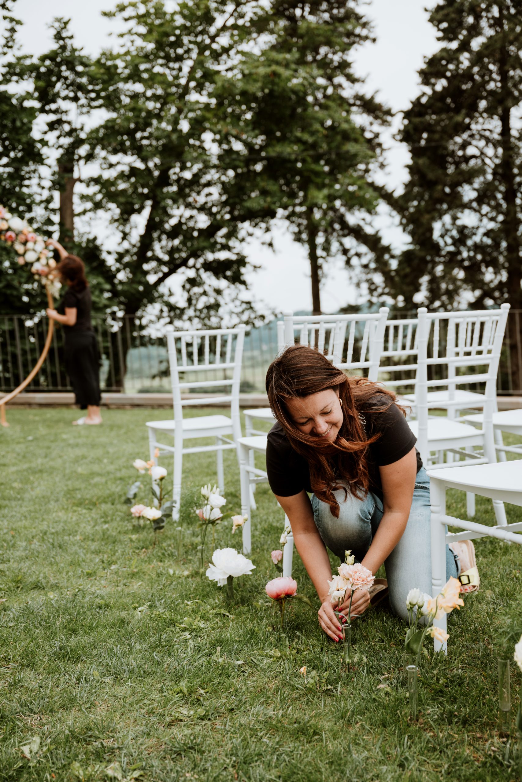 Posadimo tudi rožice, na vajino željo.